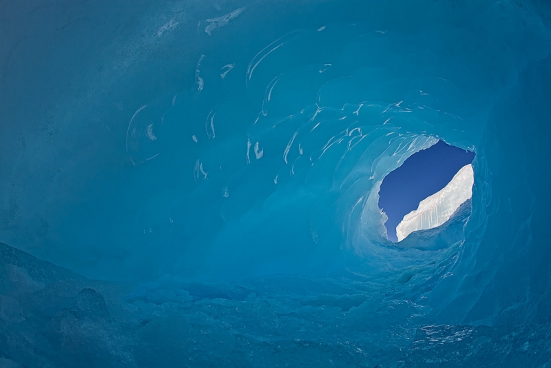 blue-ice-hole-antarctic-peninsular