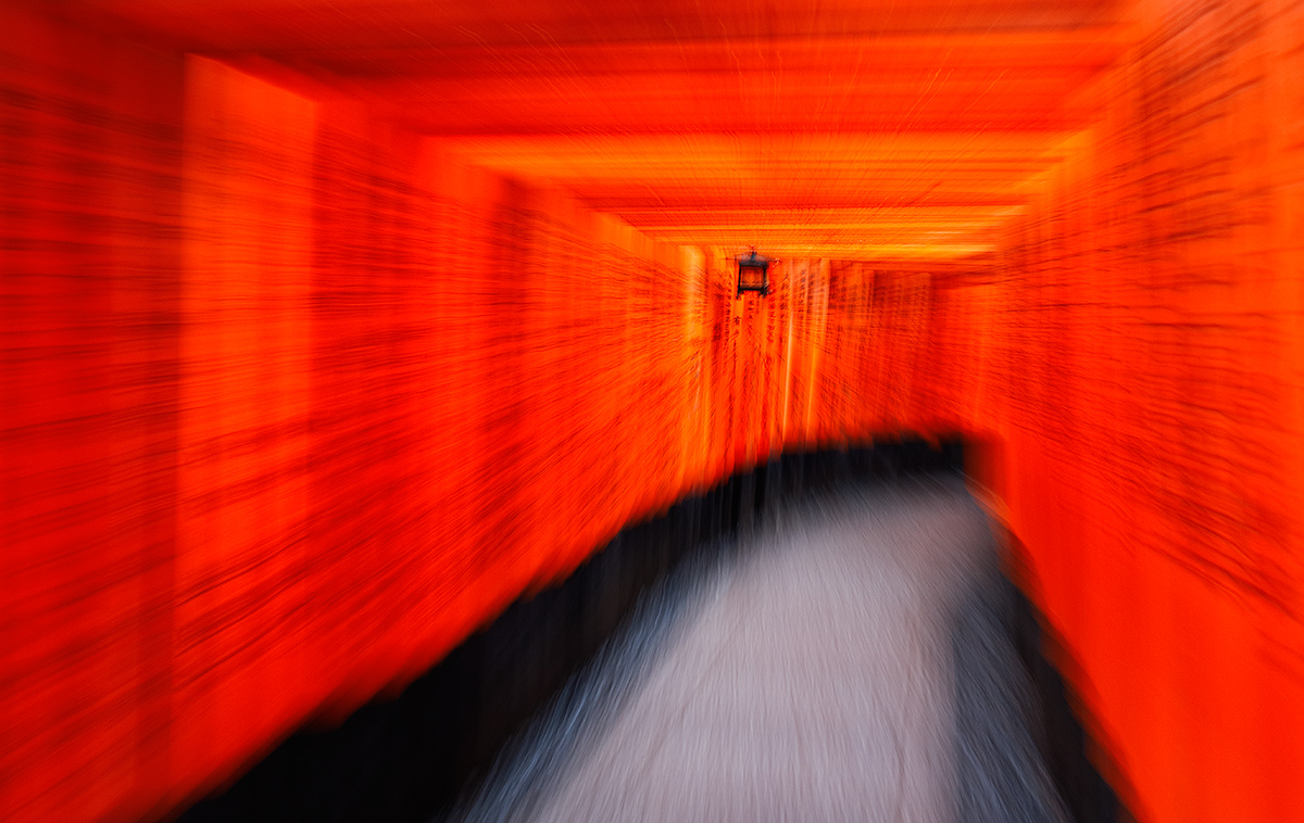 japanese-lantern-in-tunnel-in-camera-zoom-blur-_a1c8409-fushimi-inari-taisha-shrine-kyoto-japan