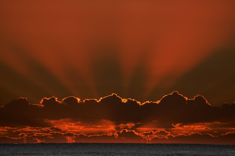 dramatic-clouds-LGHTR-at-sunrise-with-God-rays-_DSC9778-Sebastian-Inlet-FL