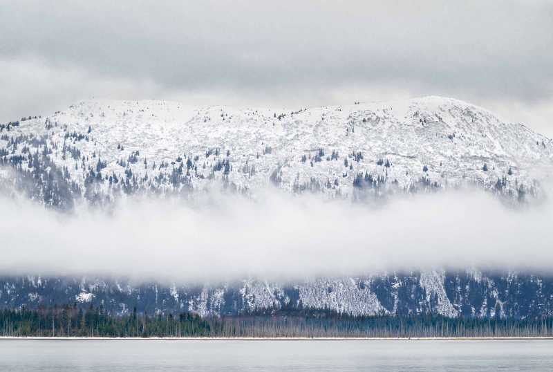 snow-covered-mountain-and-fog-bank-_A1G9413-Kachemak-Bay-AK