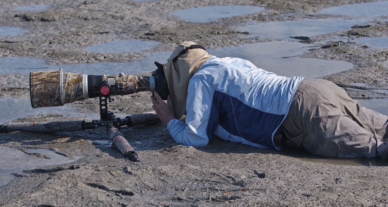 arthur-morris-in-mud-with-splayed-tripod-tim-kaufman-image-_90z1522-little-estero-lagoon-fort-myers-beach-fl