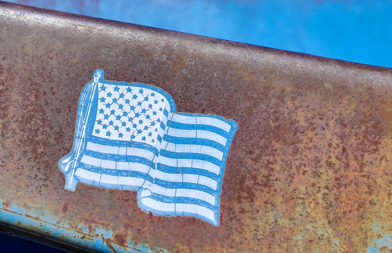blue-American-flag-on-old-truck-_P3A8729-Palouse,-WA