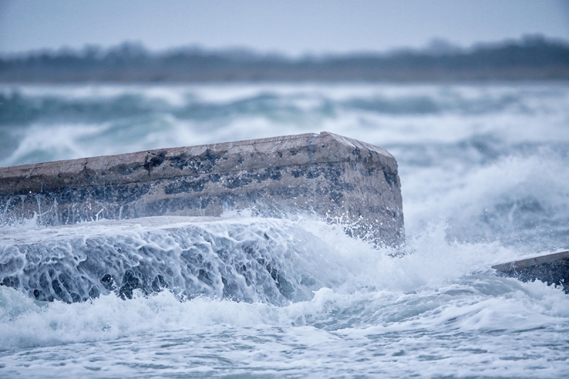 bunker-in-stormy-Gulf-_W5A8962-Fort-DeSoto-Park,-FL