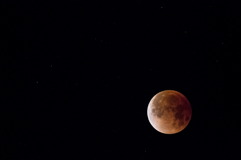 lunar-ecplise-1-31-2018-five-forty-seven-am-_DSC4269--La-Jolla,-CA