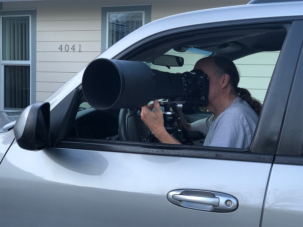 tripod-in-car