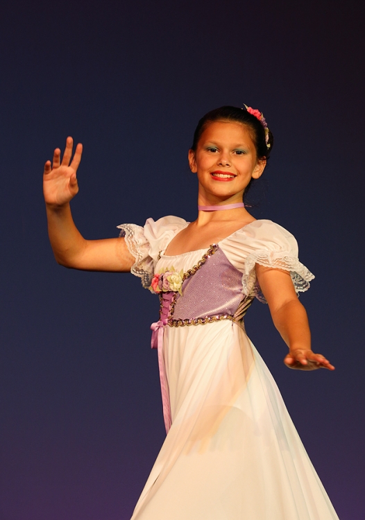 maya-egensteiner-dancing-to-edelweiss-_a1c7855-dance-recital-frostproof-fl