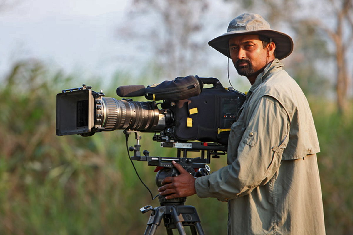 Meet The National Geographic Explorerfilmmaker Arthur Morrisbirds
