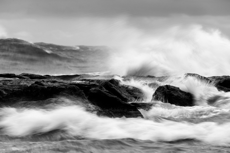 surf-breaking-over-jetty-_09u9773-barnegat-jetty-nj